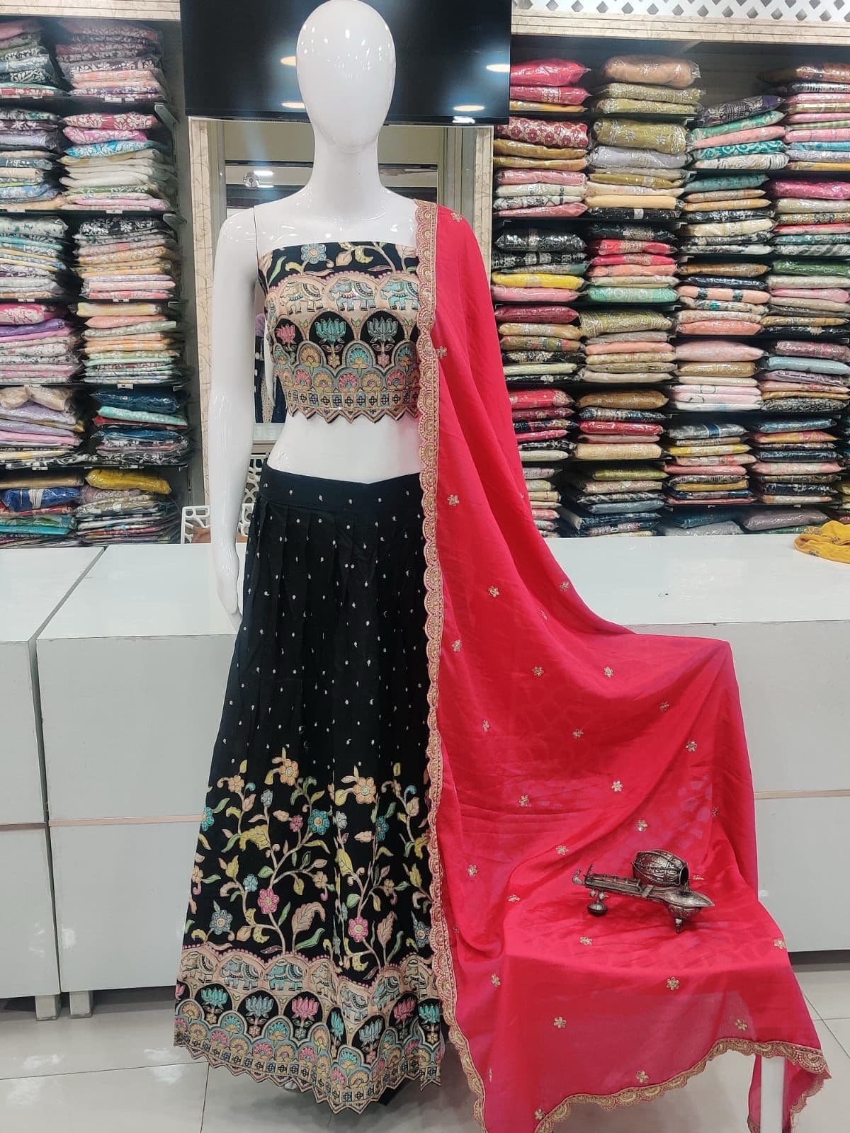 Kalamkati embroidery